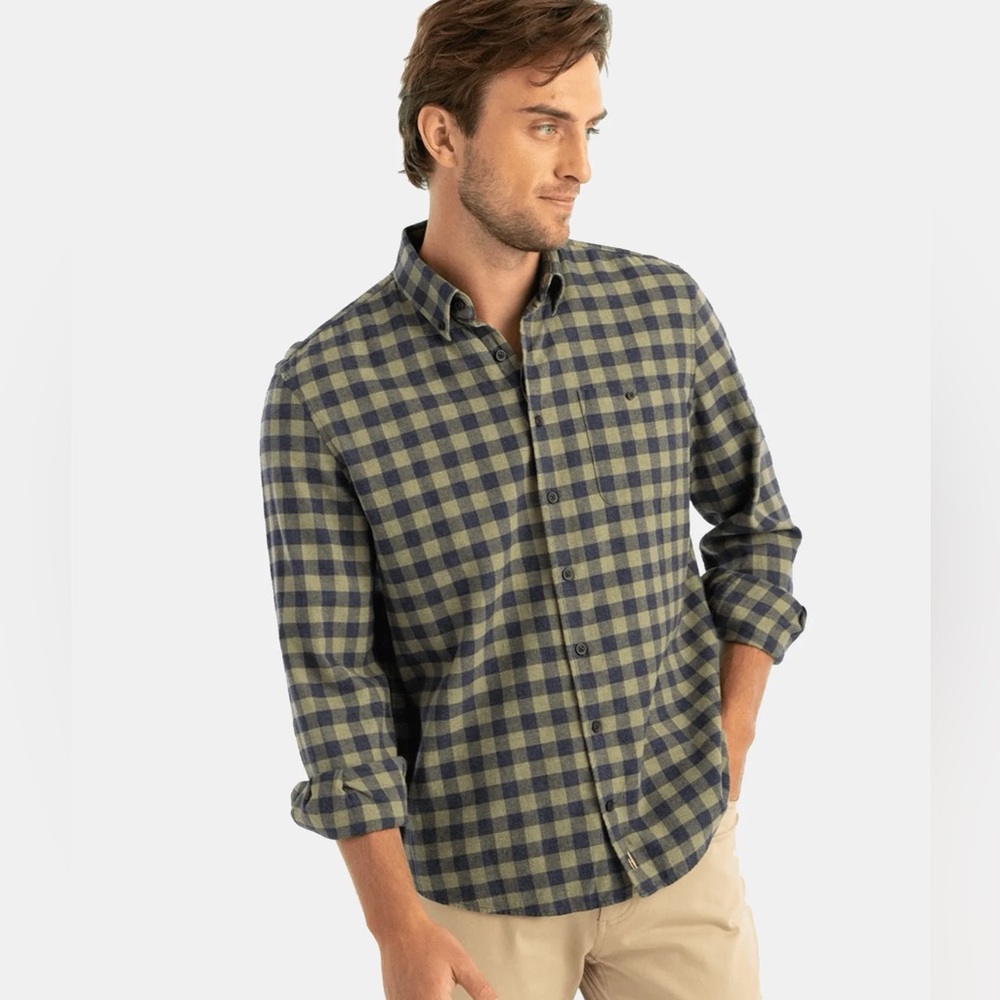 johnnie-O Men’s Navy and Pine Plaid Cotton Button Down  Size XL